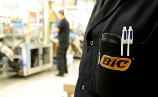 Les salariés de Bic poursuivent leur grève