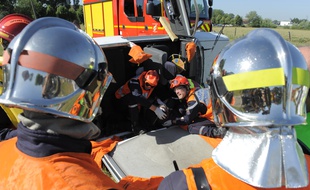 Illustration. Vendenheim le 25 05 2011. Exercice des sapeurs-pompier sur un accident fictif.
