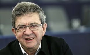 Jean-Luc Mélenchon, candidat à l'élection présidentielle de « La France insoumise », mais ne participant pas à la primaire de la gauche, s'est dit favorable à une légalisation du cannabis tout en étant contre le cannabis. « Si un produit est interdit, on ne peut pas faire campagne contre ! », argumente-t-il sur sa chaîne YouTube.