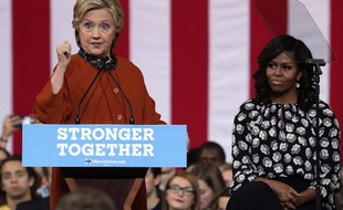 Michelle Obama s'est affichée ce jeudi avec son «amie» Hillary Clinton afin de projeter une image d'unité du camp démocrate.