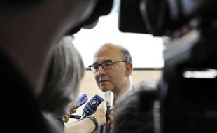 Le gouvernement français va dégager 7,5 milliards d'euros de recettes pour boucler le budget de l'année 2012, puis environ 19 milliards d'euros pour 2013, indique mercredi le quotidien Les Echos sur son site internet.