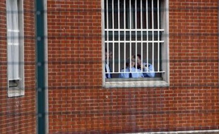 Il y a eu 105 suicides de détenus dans les prisons françaises depuis le début de l'année, un chiffre en augmentation par rapport à 2007 et 2006 mais qui reste dans la moyenne des années précédentes, a-t-on appris mercredi auprès de l'Administration pénitentiaire (AP).