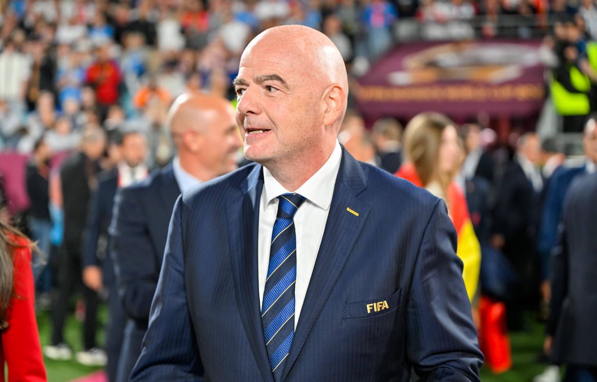 Mondial 2026 : Infantino visite le stade des Cowboys de Dallas, candidat pour accueillir la finale