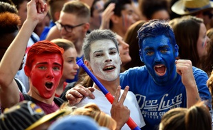 Des supporters de l'équipe de France lors de la retransmission TV de la demie-finale, le 7 juillet 2016 à Toulouse