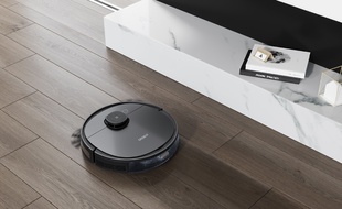 Le robot aspirateur laveur Deebot Ozmo 950 lancé en septembre.