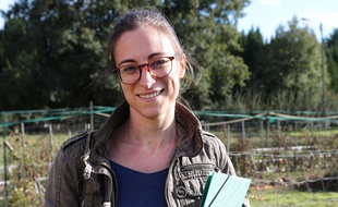 Rachel Lagière, 30 ans, installe une micro-ferme aux portes de Bordeaux.
