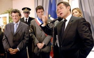 Après Strasbourg en septembre, la Corse accueille mercredi le deuxième Conseil des ministres organisé hors de la capitale depuis l'élection de Nicolas Sarkozy, initiative qui s'est heurtée à la défiance des nationalistes.