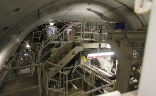 L'avant du tunnelier et la roue de coupe, vue de l'arrière