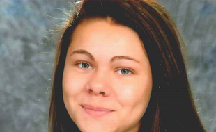 Ophélie a 15 ans et mesure 1m60.