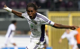 Anderlecht, l'un des grands clubs du football belge, a obtenu à l'arrachée son ticket pour la phase de poules de la Ligue des champions en battant les Chypriotes de Limassol 2 à 0 en fin de partie, mardi en barrages retour où Udinese a été éliminé aux tirs au buts par Braga (5-4).
