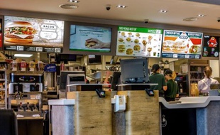 Un restaurant McDonald's le 26 février 2015 à Lille