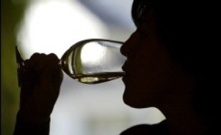 Les vins français, détrônés il y a trente ans par des crus américains lors d'un test de dégustation devenu célèbre, avaient mercredi la possibilité de prendre leur revanche lors d'une répétition de l'épreuve tenue simultanément dans la Napa Valley et à Londres.