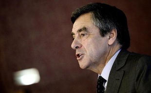 L'ancien Premier ministre UMP François Fillon lors d'une rencontre avec des parlementaires le 16 septembre 2014 à Paris