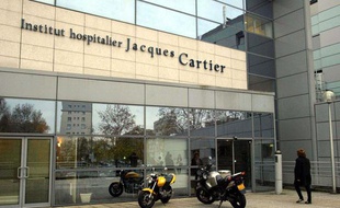 L'Institut hospitalier Jacques-Cartier de Massy (Essonne), le 18 novembre 2002.