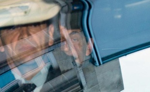Nicolas Sarkozy à son arrivée au pôle financier le 1er avril 2015 à Paris
