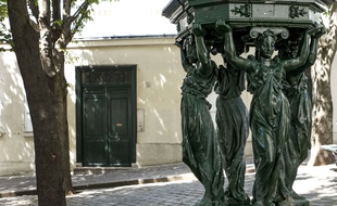 Une centaine de fontaines Wallace sont installées dans Paris.