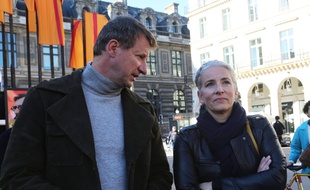 Yannick Jadot et Delphine Batho, lors d'une manifestation à Paris contre les violences faites aux femmes, le 16 octobre 2021.