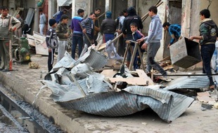 Au moins 22 personnes ont été tuées en Irak jeudi dans une nouvelle vague d'attentats visant la communauté chiite, au moment où le Premier ministre Nouri al-Maliki doit faire face à la colère de la minorité sunnite qui s'estime lésée par sa politique.