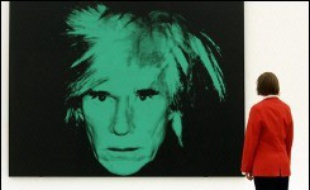 Autoportrait d'Andy Warhol, une oeuvre réalisée en 1986.
