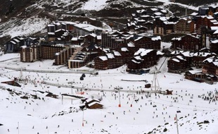 La station de Val Thorens en Savoie fait partie des Trois Vallées, plus grand domaine skiable au monde, le 22 novembre 2014