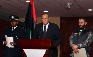 Les autorités libyenne ont fait usage de la force mardi pour déloger des ex-rebelles armés qui avaient pris d'assaut le siège du gouvernement à Tripoli pour réclamer des primes, provoquant des affrontements qui ont fait un mort et quatre blessés, selon le gouvernement.