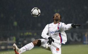 Le Lyonnais Sidney Govou, lors d'un match de L1 contre Marseille, le 14 décembre 2008.