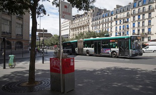 Un bus à Paris, le 13 août 2018 (image d'illustration).