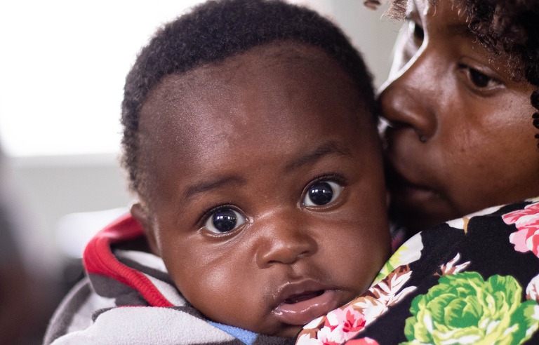 Les Bebes Noirs Ont Plus De Chances De Survivre Quand Ils Sont Soignes Par Des Medecins Noirs