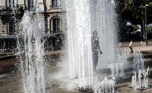 Les habitants sont invités à enregistrer les sons de la ville, comme le clapotis de Lyon. Illustration. J.Pachoud/ AFP