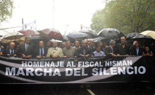 Manifestation à Buenos Aires le 18 février 2015 après la mort, il y a un mois, du procureur Alberto Nisman