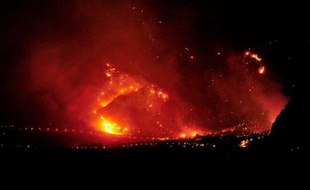 Les pompiers italiens ont eu à lutter contre 127 incendies de forêt dans la seule journée de lundi, la Campanie, région de Naples, étant la plus touchée alors que la canicule frappe la péninsule depuis trois mois, ont annoncé mardi les autorités.