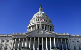 Le spectre d'une nouvelle paralysie des administrations fédérales aux Etats-Unis cette semaine semblait définitivement écarté lundi, avec un accord trouvé dans la soirée au Congrès sur la monumentale loi de finances de l'exercice budgétaire 2014.