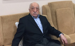 Le directeur d'école kidnappé pendant quelques heures est soupçonné par la Turquie d'être un partisan de Fethullah Gülen (ici aux États-Unis en juillet 2016).