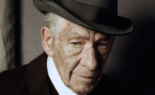 Ian McKellen en Sherlock Holmes de 93 ans dans le film «Mr Holmes» de Bill Condon.