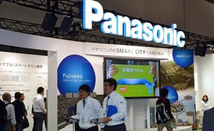 L'agence de notation financière Fitch a relégué jeudi la note de la dette à long terme de Panasonic en catégorie spéculative, en l'abaissant de deux crans à "BB", à cause d'une "perte de compétitivité" du fabricant japonais d'électronique.