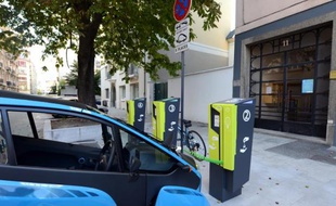 Un opérateur privé va annoncer "la semaine prochaine" l'installation de 160.000 bornes de recharge pour les véhicules électriques en France