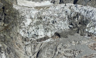 Vue du glacier du côté italien du massif du Mont Blanc.