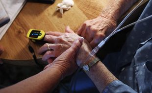 Illustration d'une infirmière à domicile