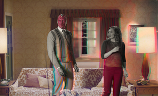 Elizabeth Olsen et Paul Bettany dans la série « WandaVision »