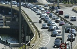 Des dizaines de voitures tombent en panne simultanément, chaos sur l'A75