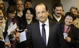 François Hollande a voté le 6 mai 2012 à Tulle pour le second tour de la présidentielle