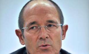 L'ancien président (PS) du Conseil régional de Haute-Normandie et sénateur Alain Le Vern, qui avait démissionné de l'ensemble de ses mandats en septembre dernier, va rejoindre la SNCF, où il prend le poste de Directeur général Régions et Intercités, a annoncé lundi la SNCF.