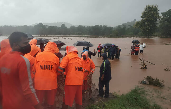 En Inde, un nouveau glissement de terrain dû à la mousson provoque la mort d'au moins 36 personnes