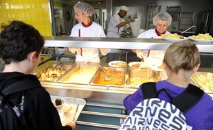 La cantine de la cité scolaire Georges de la Tour à Nancy, le 2 septembre 2009.