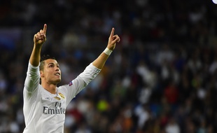 Cristiano Ronaldo célèbre son triplé contre Donetsk, le 15 septembre 2015, à Madrid.