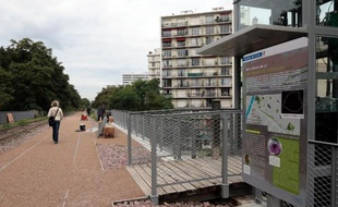 Des immeubles dans un quartier modeste de la périphérie de Paris