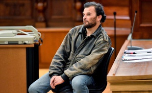 Gilles Sarrailh, 45 ans, comparaît devant le tribunal correctionnel de Bordeaux pour avoir crevé les pneus de milliers de véhicules.