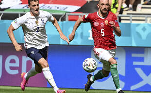 Fiola a pris de vitesse Pavard sur le premier but hongrois.