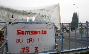 Les repreneurs de l'usine Samsonite de Hénin-Beaumont (Pas-de-Calais), condamnés en 2009 à de la prison ferme pour avoir sciemment provoqué la faillite de leur entreprise et le licenciement de 205 salariés, ont comparu mercredi devant la cour d'appel de Paris.