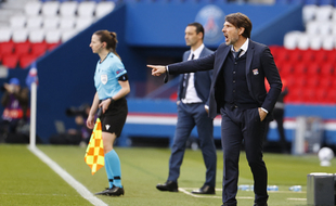 Jean-Luc Vasseur, ici lors du quart de finale aller de Ligue des champions, le mois dernier au Parc des Princes.